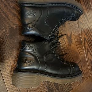 💀Wednesday Adams style Dr.Marten’s Yolanda boots